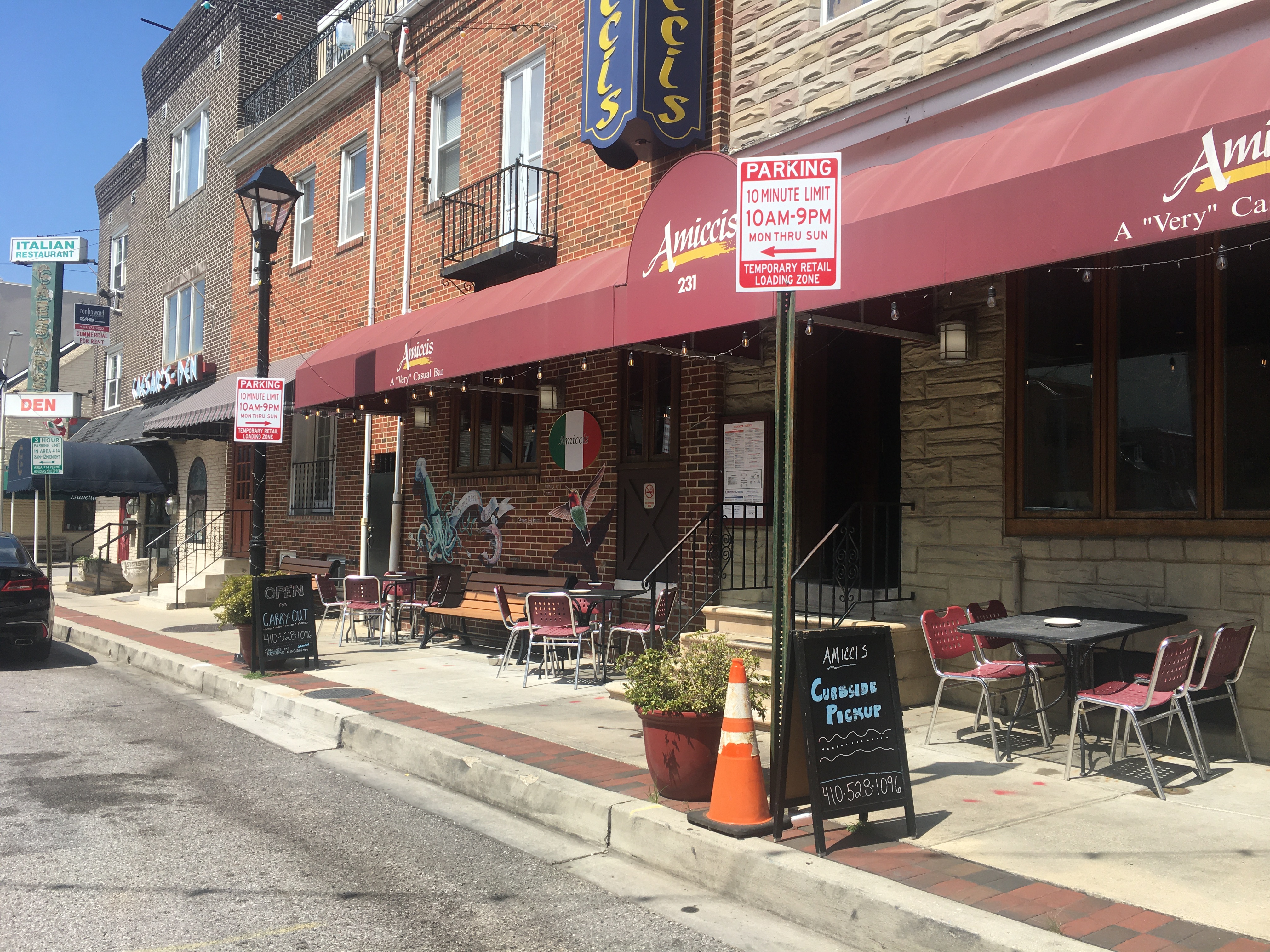 Restaurant with Retail Loading Zone